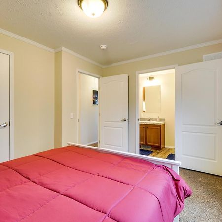Family Home In Rapid City About 4 Mi To Torch Lake! Екстериор снимка